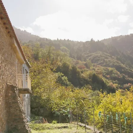 Taygeti's Mountain 度假居