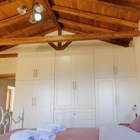 Taygeti's Mountain Semesterbostad *